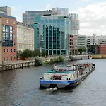 ホテル Einzigartige 140qm Loft Fur Familie Und Freunde - Am Spree!